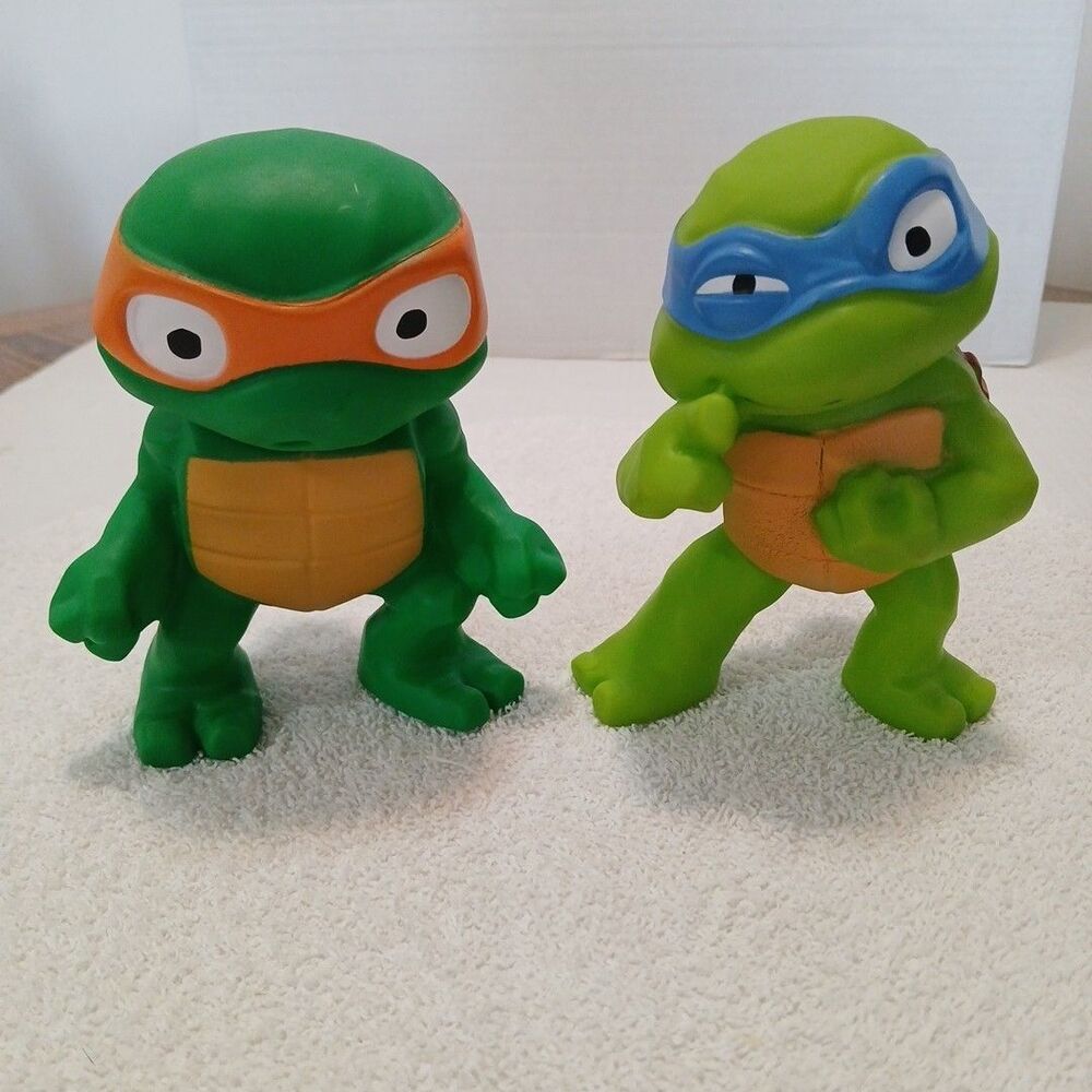 (2) Teenage Mutant Ninja Turtles Tootin Tots Michelangelo & Leonardo Playmates